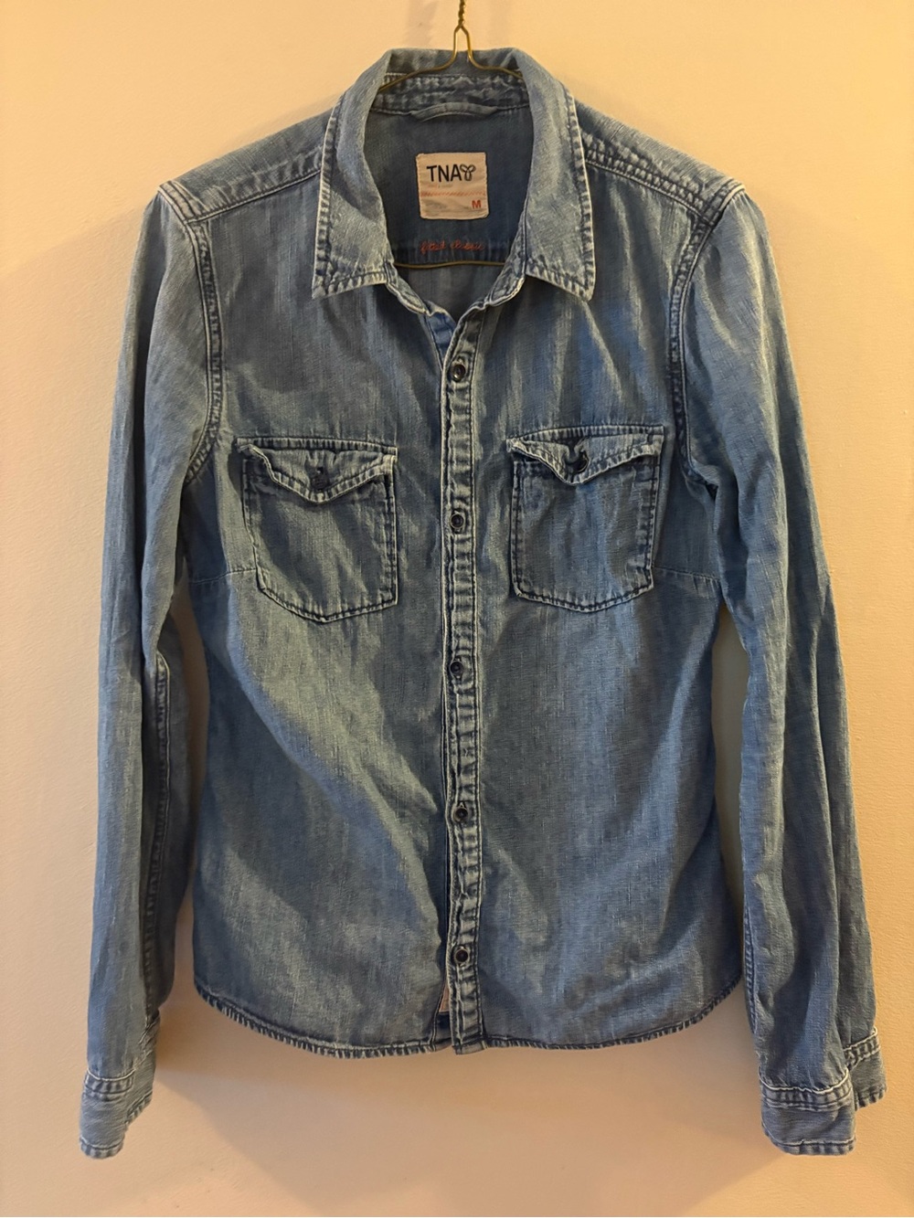 Aritzia TNA Classic Denim Western Button Down Shirt Women’s Sz M fits like Small